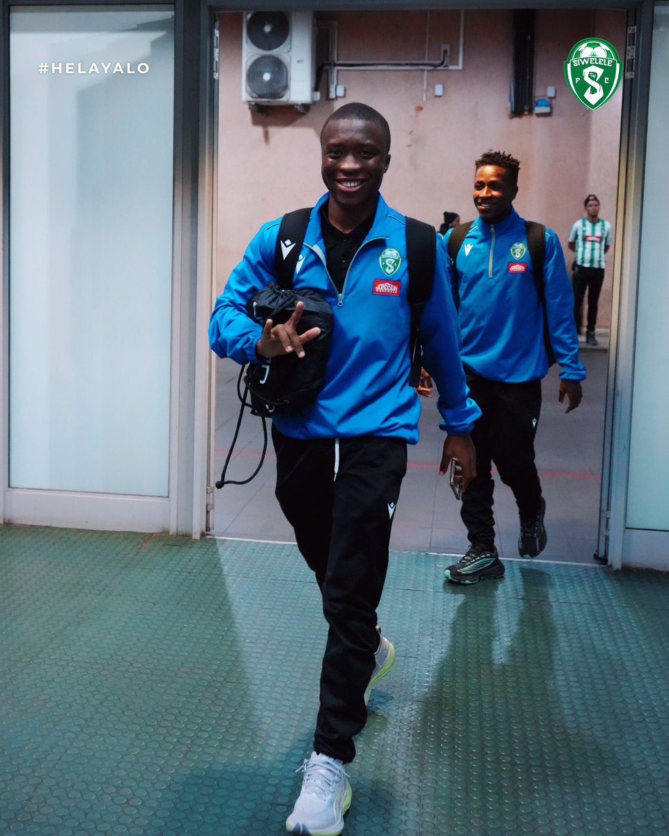 Siwelele_FC's tweet photo. The boys have arrived 👊💚
#SiweleleFC #HelaYalo #TeamArrival https://t.co/bj1Qeqdsdf