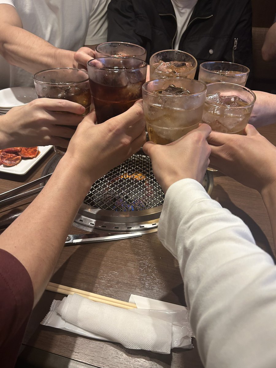teamjust_eight's tweet photo. デュアルプレッジ2後
焼肉会

ft.キリウ、おぼろ、おれ、すばるん、ハル、しのひと https://t.co/9sXK1pbhOr