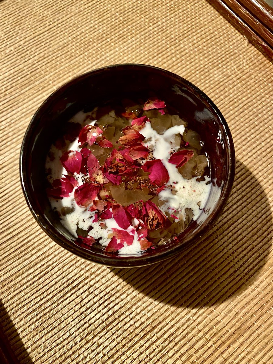 profumo_amor's tweet photo. 薔薇の桃膠 https://t.co/EibHzOcyrK