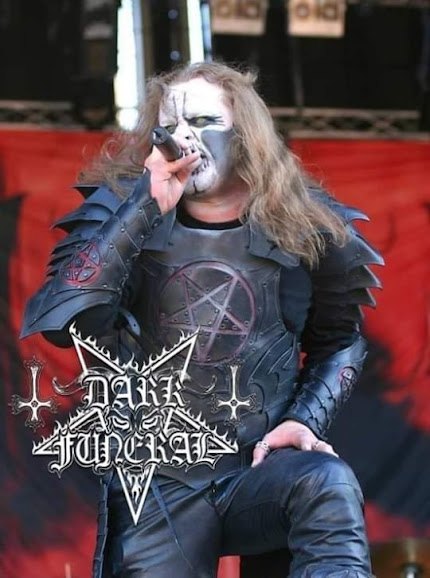 NoClass_Radio's tweet photo. 23 de mayo de 1973. Nace Emperor Magus Caligula en Suecia, es conocido por haber sido el cantante (previamente también bajista) de la banda Dark FuneraL #EmperorMagusCaligula #DarkFuneral https://t.co/JgZLnmkUbS