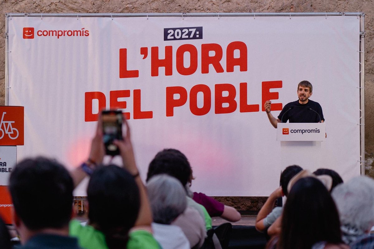compromisburja's tweet photo. ✊ 2027: l’hora del poble!

Ahir @compromis vam donar el tret d’eixida per a fer fora al Govern del PP. Després de 3 anys d’abandonament, és l’hora del poble.

D’ací 1 any tornarà la llum amb @joanbaldovi com a President de la Generalitat Valenciana! https://t.co/DBI47cOypT