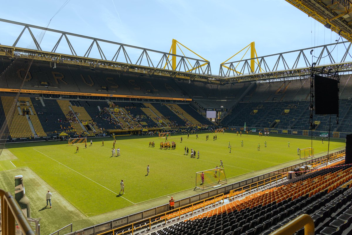 BVB_Fanb's tweet photo. Südtribünenmeisterschaft 2026

🏟️ Heute spielen 32 BVB-Fanclubs in unserem Stadion um den Brinkhoff’s Cup.

☀��� Bei bestem Wetter und Rahmenprogramm kommen dabei nicht nur die Spieler, sondern auch die Zuschauer voll auf ihre Kosten.

🏆 Wer gewinnt, erfahrt ihr später hier! https://t.co/iiZ9XJgJ87