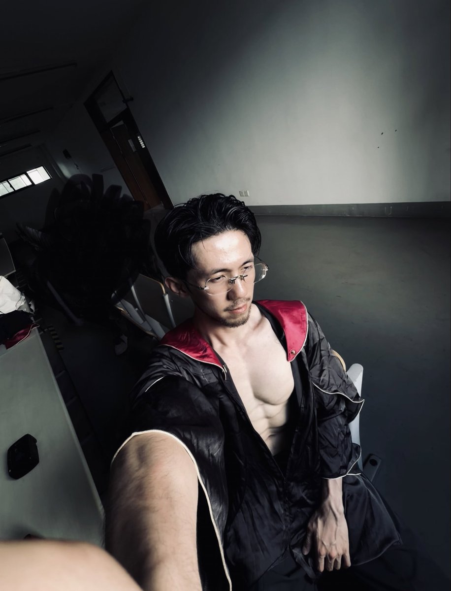 chen986903's tweet photo. 谈恋爱嘛，我现在已经不出轨了 https://t.co/0gPRUKxjGJ
