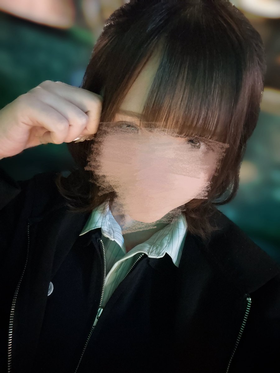 なる tweet media