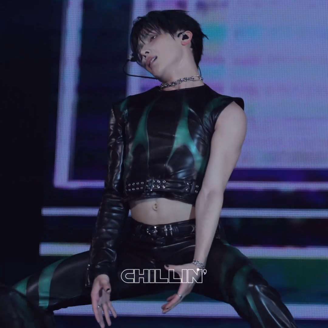 hiiiiizzang's tweet photo. 이런 사람이 센터에 오면 함성 소리 제일 커질수밖에 없겠지 😳🥵😳🥵😳🥵😳🥵 https://t.co/qdVG85sz7R