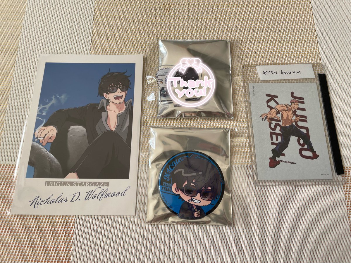 ceki_koukan's tweet photo. 【交換】TRIGUN STARGAZE ちゅあスタ　キャラバッジコレクション　アニメイト

譲)キャラバッジコレクション
ウルフウッド(SD)

特典
ウルフウッド

求)
ヴァッシュ(缶バッジはSD)

郵送にて
同日発送対応は難しいのでその点大丈夫な方
よろしくお願いいたします https://t.co/u1ezAC7YFH