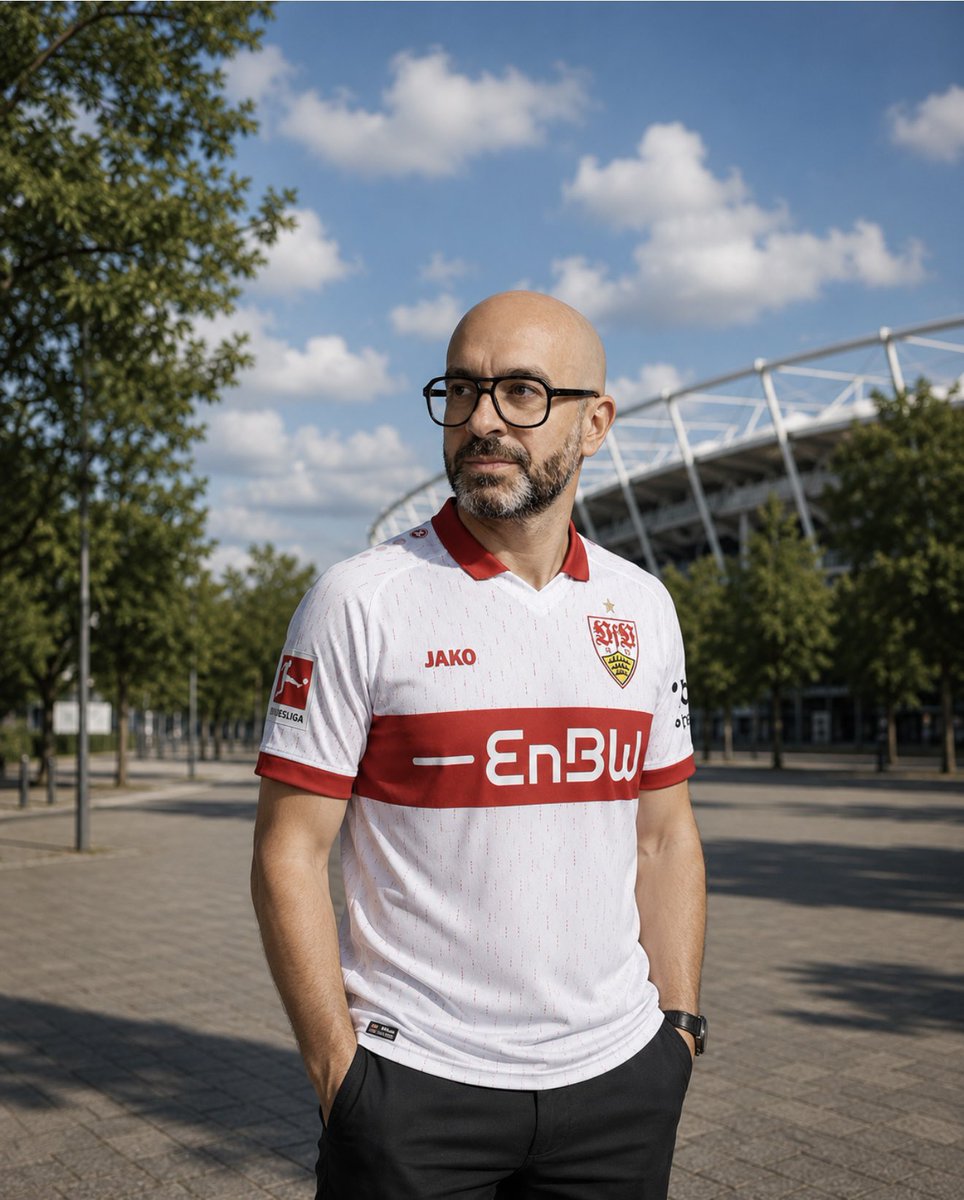 CaroppoDaniel's tweet photo. Berlin. Pokalfinale. Frühsommerabend.
Dieses Kribbeln vor einem Spiel, bei dem plötzlich wieder ganz Deutschland hinschaut. Genau dafür liebt man Fußball.

Heute zählt Haltung. Auf dem Platz und auf den Rängen.

#VfB #DFBPokalfinale #VfBStuttgart https://t.co/RVA1hk63ne