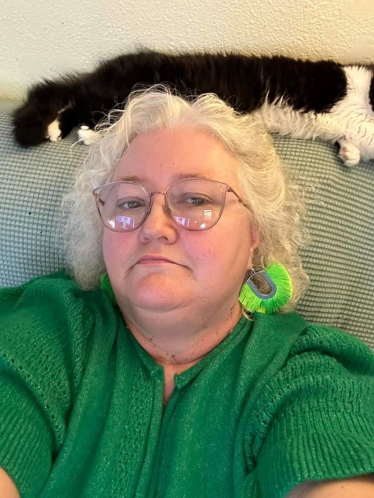 MillerClaixn's tweet photo. Am feeling lonely right now.. I need a young guy by my side that will tease and say some flirty words to my ear 👂 💕😘 https://t.co/Q43hi7lLbV