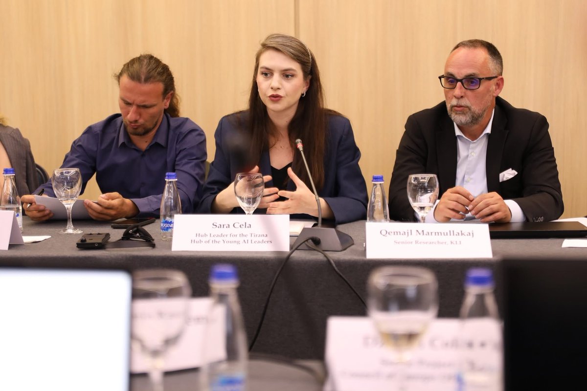 Sara Çela tweet media
