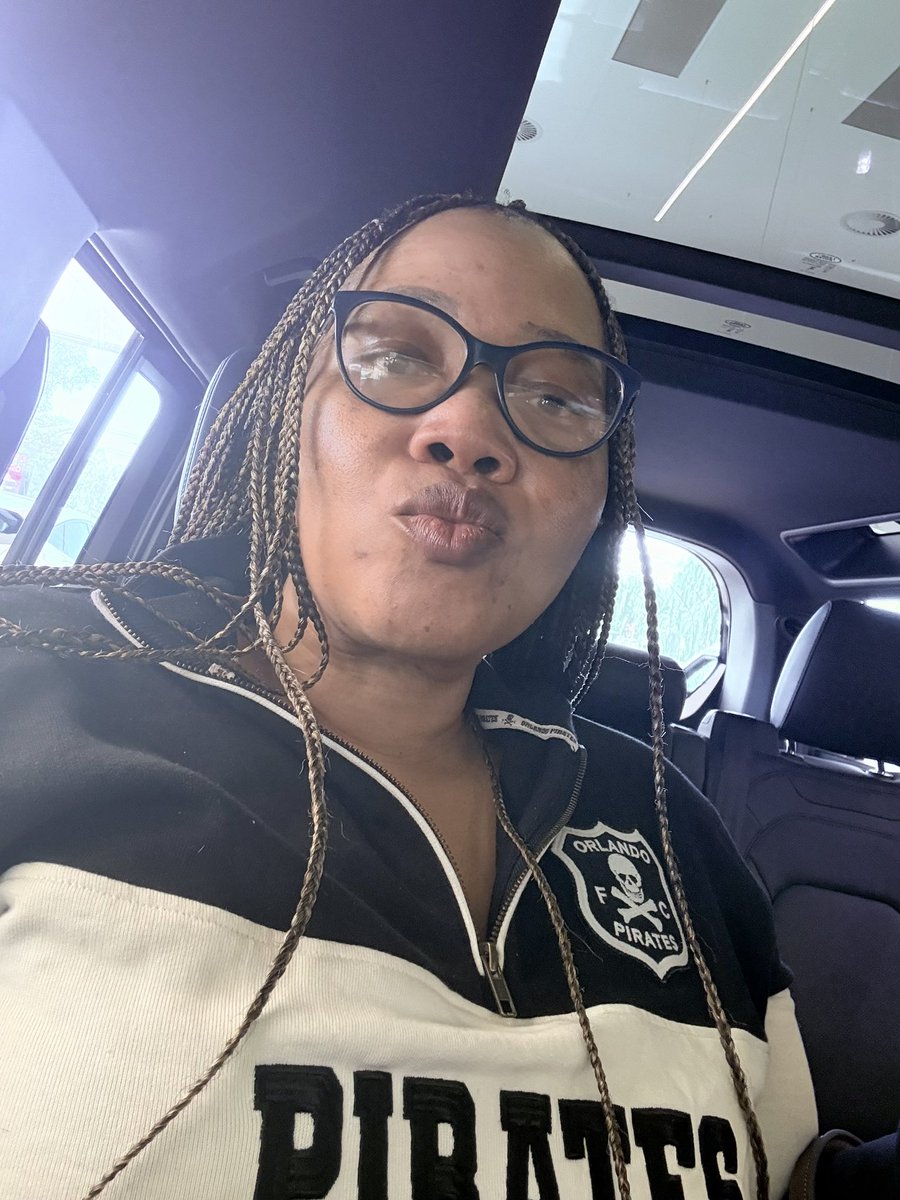 AdvZinhle's tweet photo. We are Orlando Pirates 🏴‍☠️ 🏴‍☠️☠️☠️#MbombelaStadium #OrlandoPirates #Bhakajuju https://t.co/MaH67YZxaZ