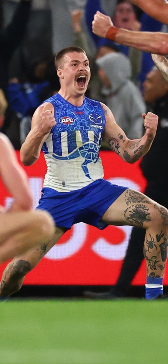 SeanyKB's tweet photo. How good is footy? https://t.co/OXwdZ2OHD5