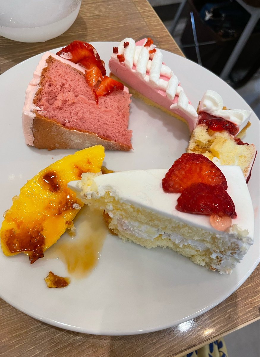 27mood12's tweet photo. ドコムスイパラ楽しすぎた🐰🎮🍰 https://t.co/aGW7Yb4iHN