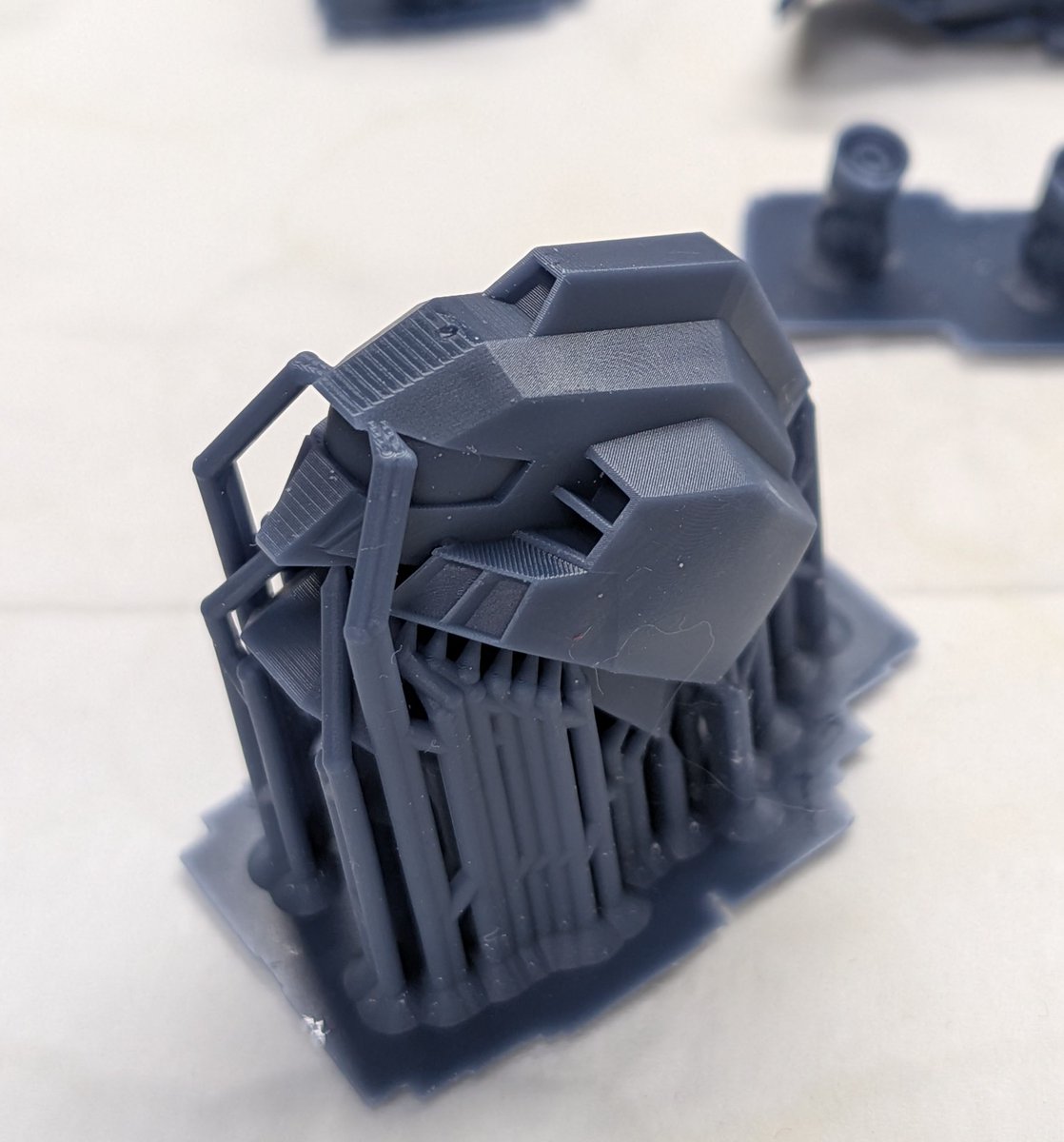 verM_p765's tweet photo. 1/100 RX-78 "GUNDAM" WIP

主力レジンへの置き換え
少し進めたよ
(ネロ頭試作のオマケ付き) https://t.co/h8Cv53Hakw