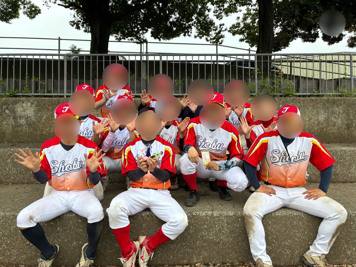 ToyBox_shobu's tweet photo. 本日は試合を行いました‼️
先発のコミネ投手の完投、割り箸のくじで決めた打線も繋がり8対3で勝利しました‼️📣😶😁😎
次回も盛り上がっていきましょーぶ‼️
#トイボ
#咲武ヶ丘トイボックス
#ちあたま野球部 https://t.co/TCID56daXP