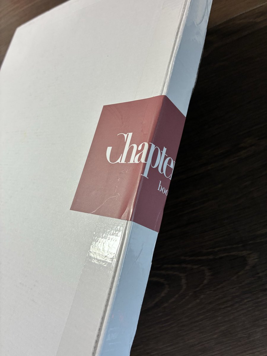 yuuu_123456's tweet photo. 今日、選書マイスター初級の教材が届いた。
ただただワクワクする。久しぶりにおれのガリ勉を発揮する時がきた。もう一からまっさらな気持ちで向き合いたいです。よろしくお願いします！！！！ https://t.co/4oTyqxaUYm