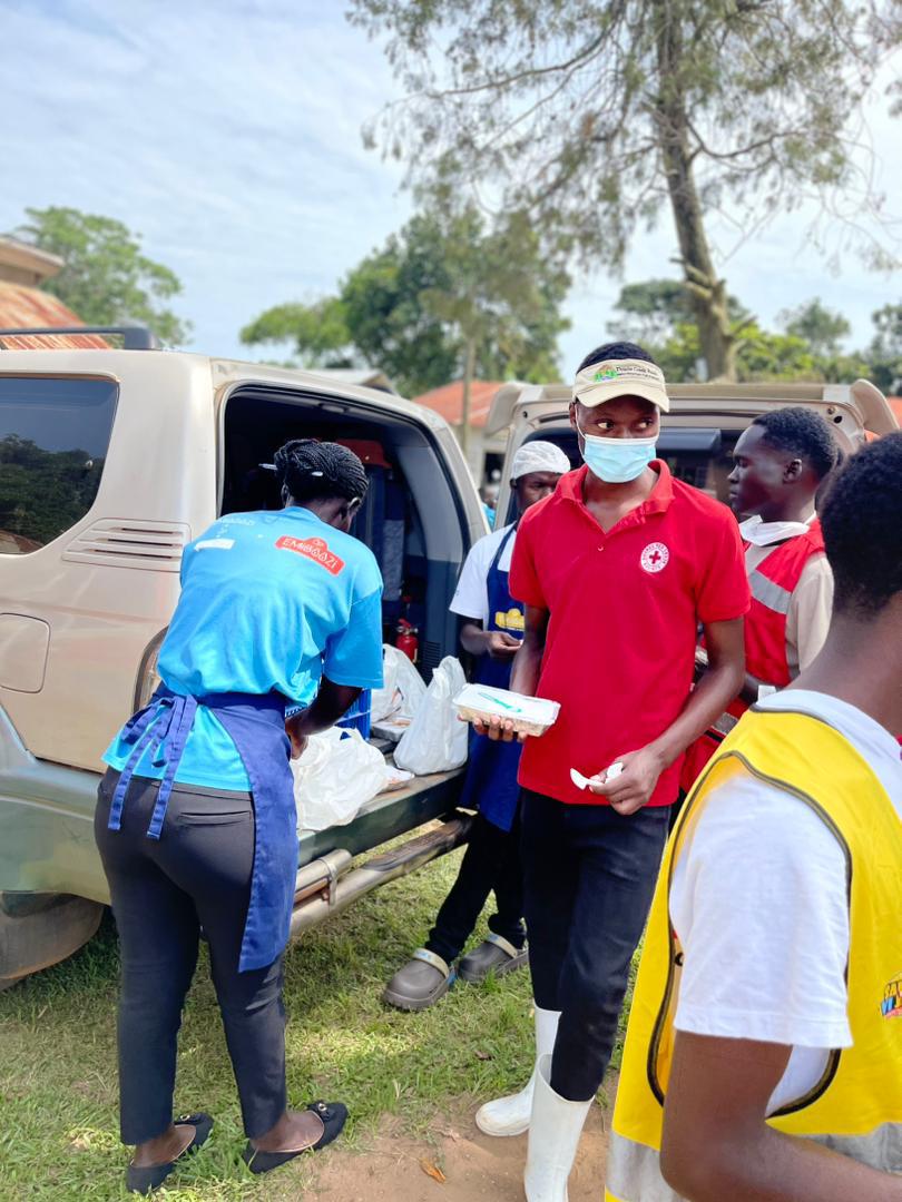 UgandaRedCross's tweet photo. Our community service was made possible through the power of collaboration and strong partnerships. Together, we achieved more for the community.

Partners and Their Contributions

🏨 KHotel provided lunch to all team members involved in the community service.

🚛 Entebbe Municipal Council provided a garbage truck to support waste collection and cleanup activities.

🥤 CAA provided refreshments for the volunteers and participants.

How Partnerships Strengthens Service  Delivery

Impact of Working Together

✅ Better coordination and logistics
✅ Improved volunteer welfare and motivation
✅ Faster and more effective service delivery
✅ Stronger community engagement and support

Together with our partners, the Red Cross continues to deliver meaningful impact to the community.
@UgandaCAA @KHotel @entebbenews1