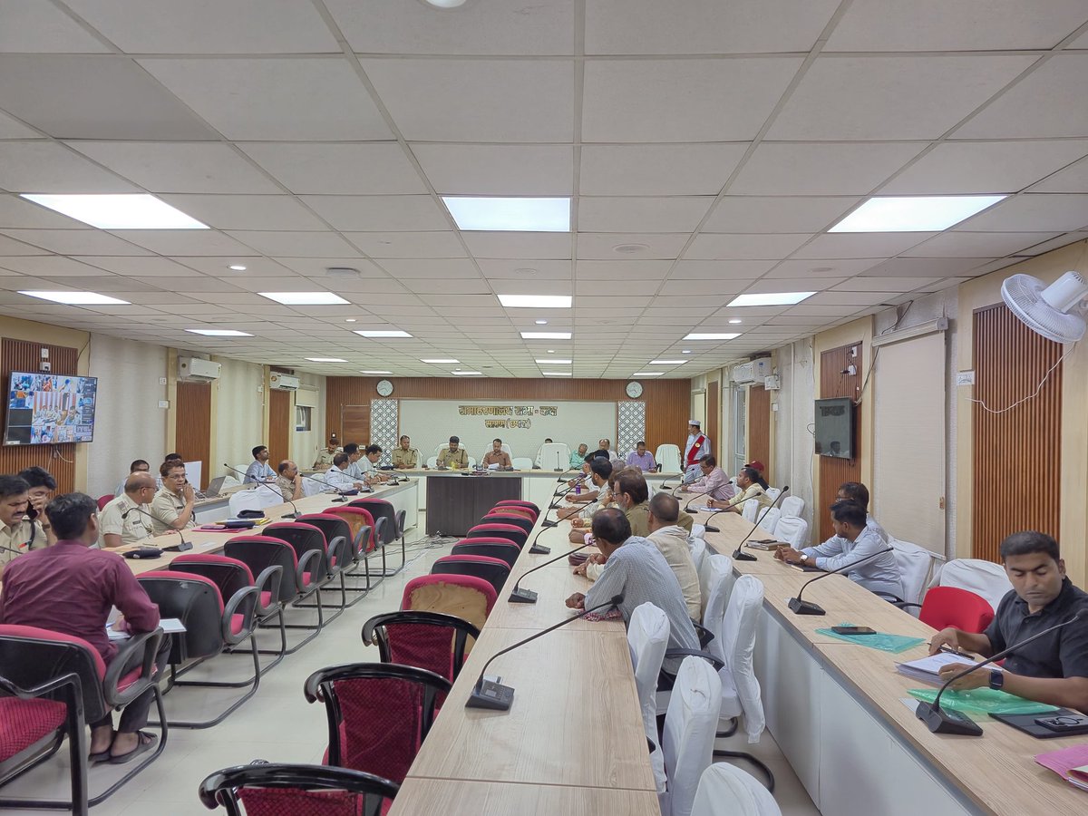 DISTRICT ADMlNISTRATION SARAN tweet media