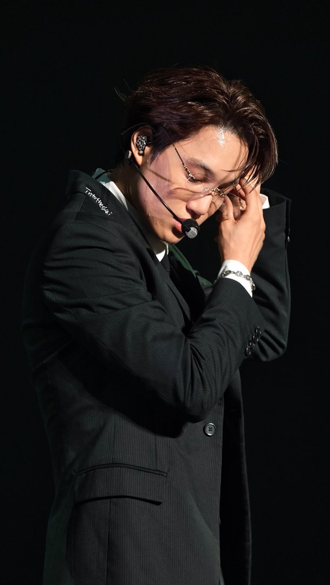 intotheskai's tweet photo. 260523 EXhOrizon Macau

#KAI #카이 https://t.co/1mG3NJpYJf