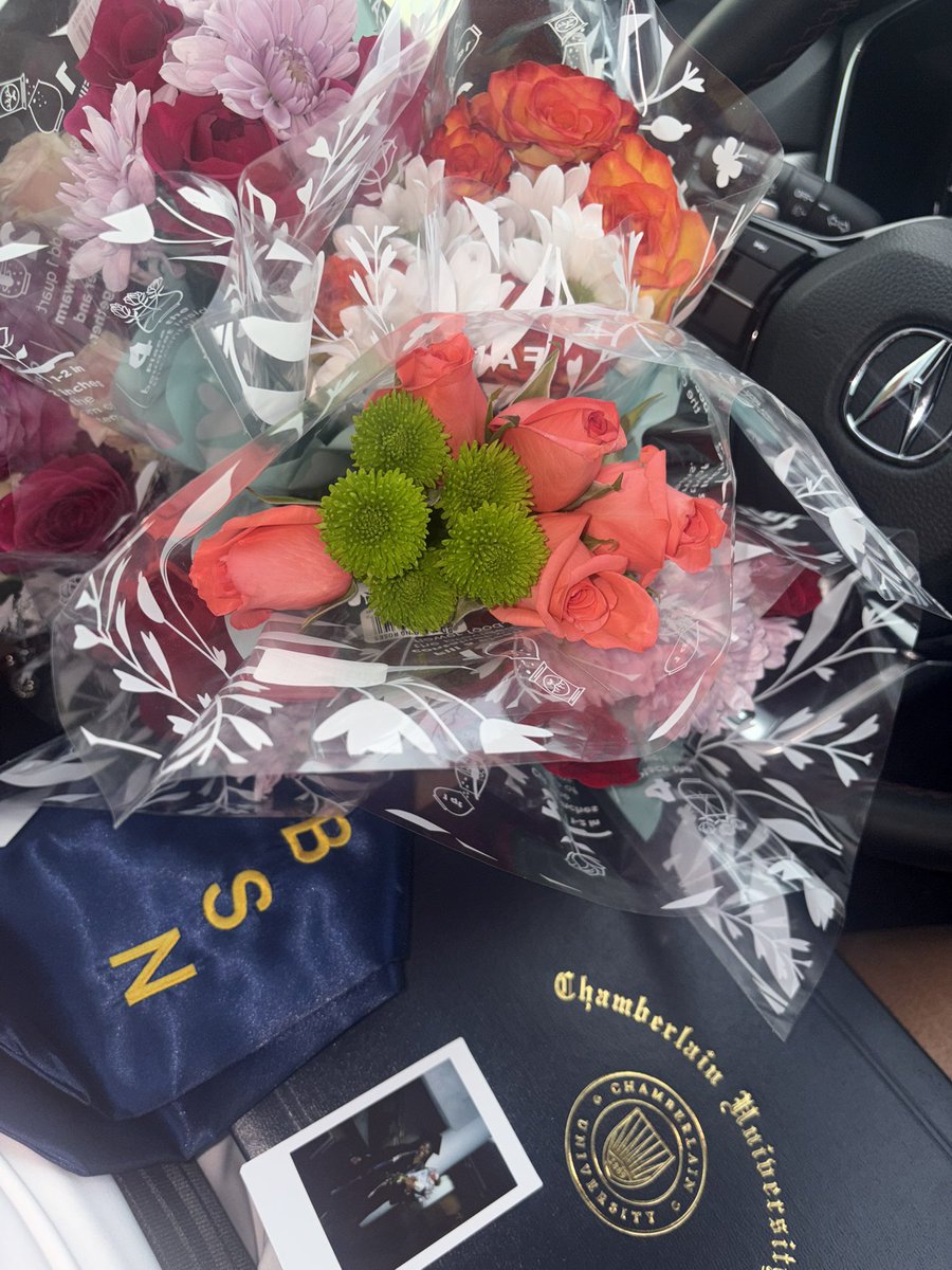 prncessskenn's tweet photo. Pretty enough to stop your heart, smart enough to restart it 💉🧠 Finally in my NURSE era! 🎓❤️ #BSNRN https://t.co/pm1dr4TMH2