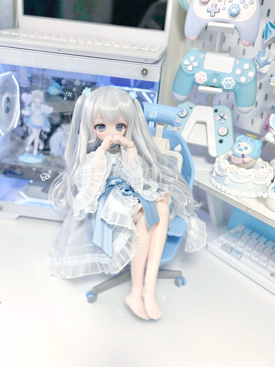 mmm_0x_'s tweet photo. ロングもショートもかわいい？🤍🩵 https://t.co/kYRlmQsUVe