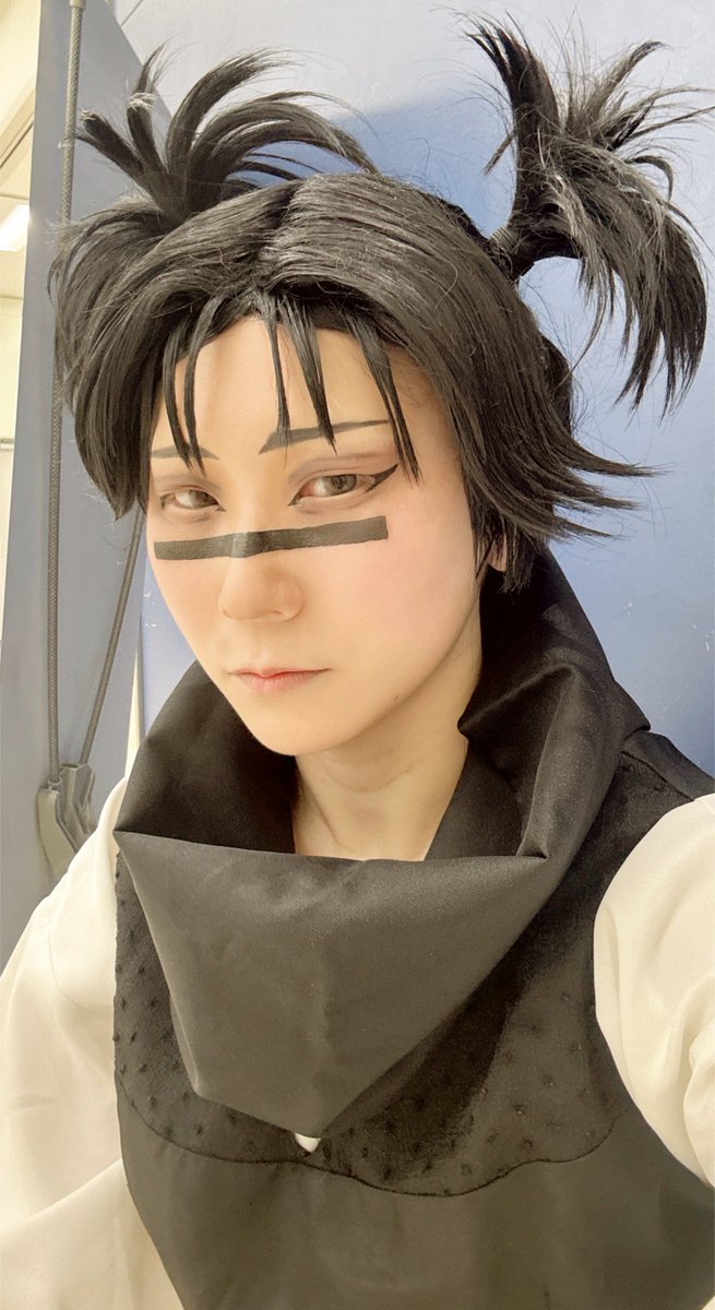 hengiri's tweet photo. 【コスプレ】
昨日の夜アコで脹相のコスしてきました。衣装を購入してから約5年経ってやれました笑
乙骨カッコよかった！
そんでウィッグめちゃ頑張った。

乙骨：@xxLOVE4realxx https://t.co/IoihOvm2F1