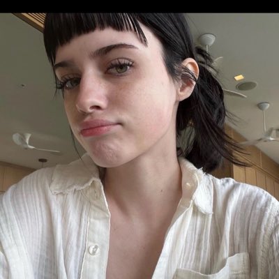 Olivia Liz tweet media