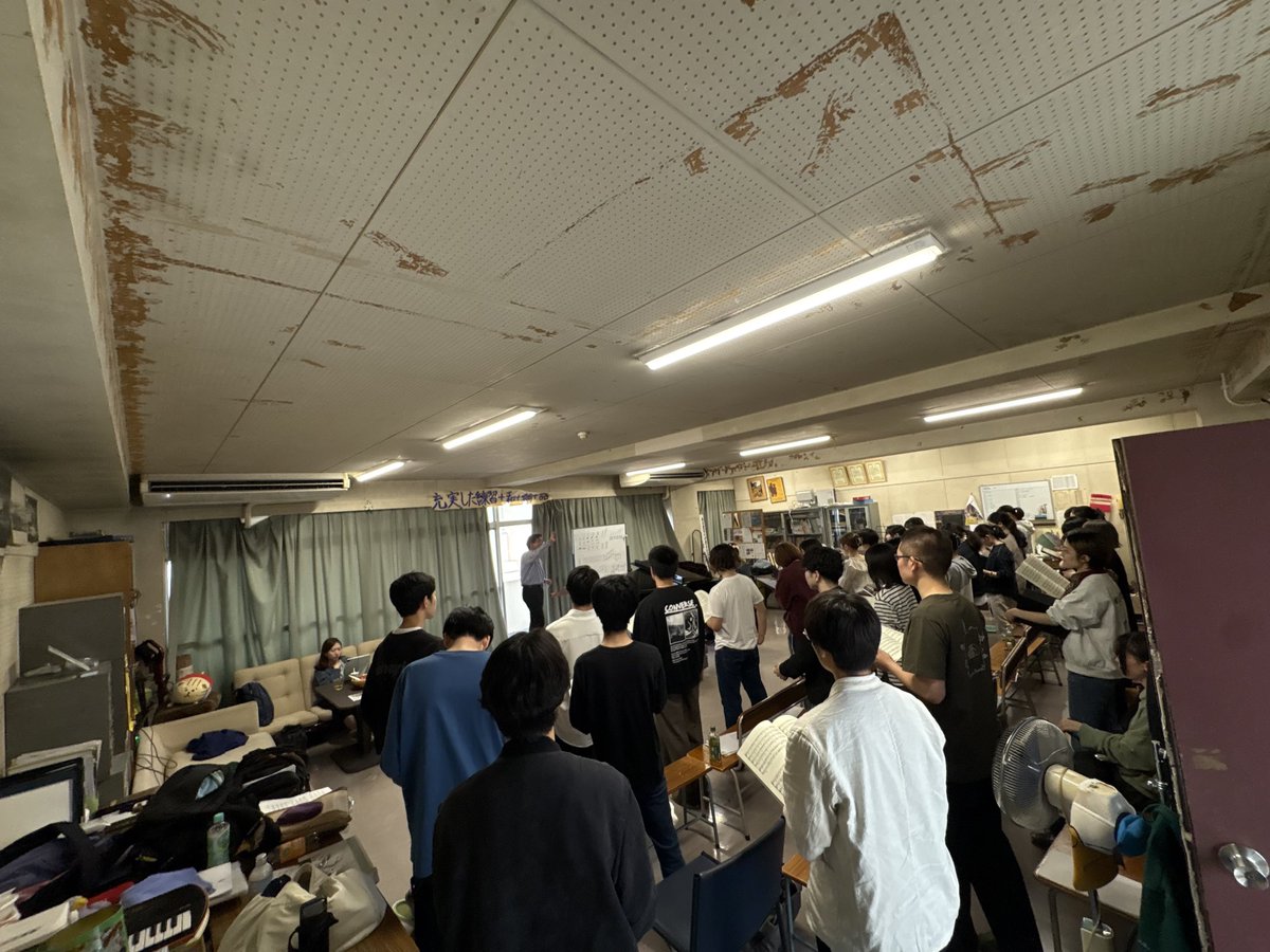 HallenChor's tweet photo. 本日は、6/13のジョイントコンサートに向けて、東京外国語大学混声合唱団コール・ソレイユ(@choeur_soleil )さんと合同合唱の練習を行いました！

先生方、ご指導ありがとうございます🙇‍♂️

ジョイントコンサートまで残り3週間！
頑張っていきましょう🔥 https://t.co/tRkGIdhOKu