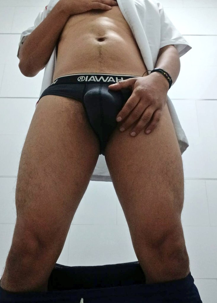 sflacoss's tweet photo. Una mañana caliente 📸🫣
#flacoss #pic #morbo #pajas #nude #amateur https://t.co/oxIBr8Tmka