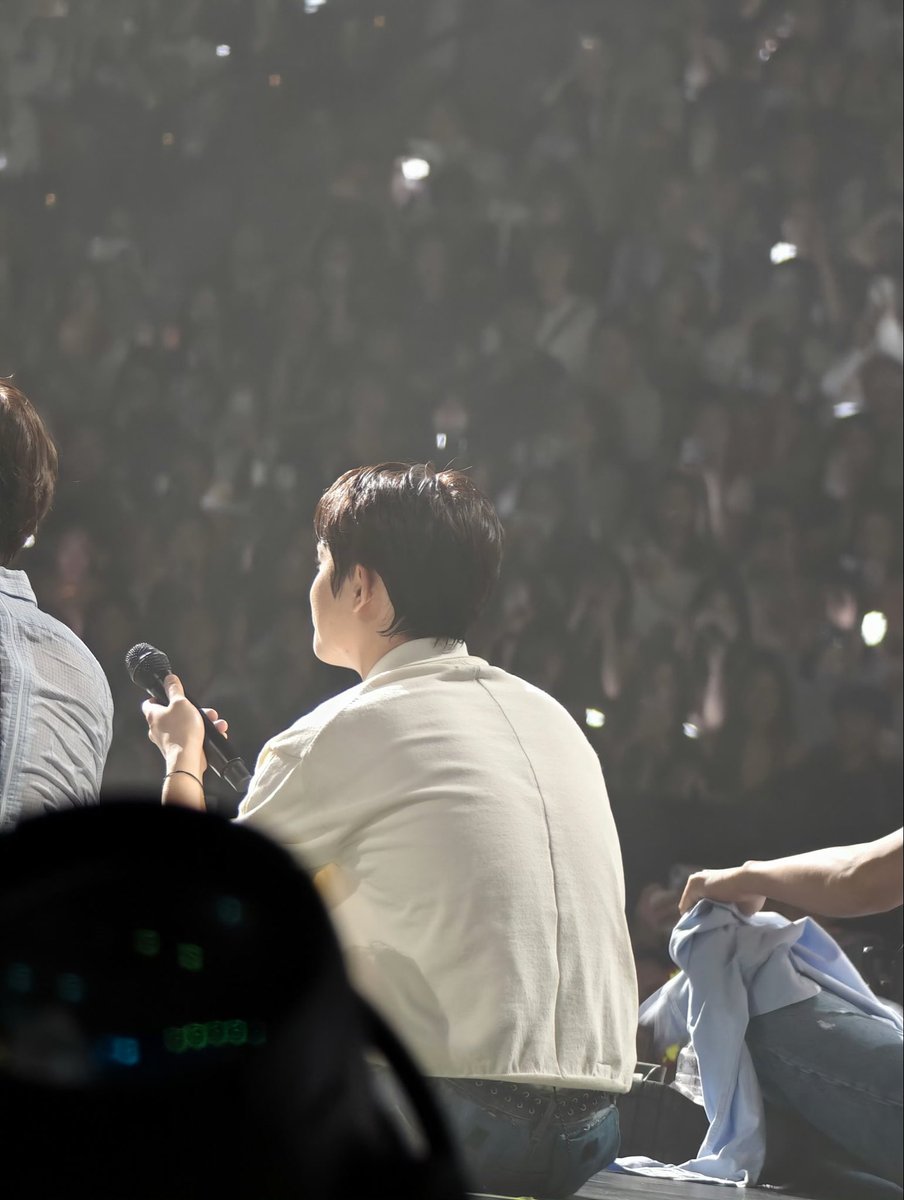 yippie yai yo | 도경수 tweet media