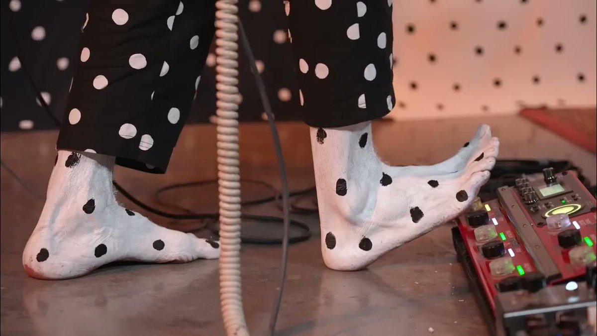Are those 👠👠 on sale ? tweet media