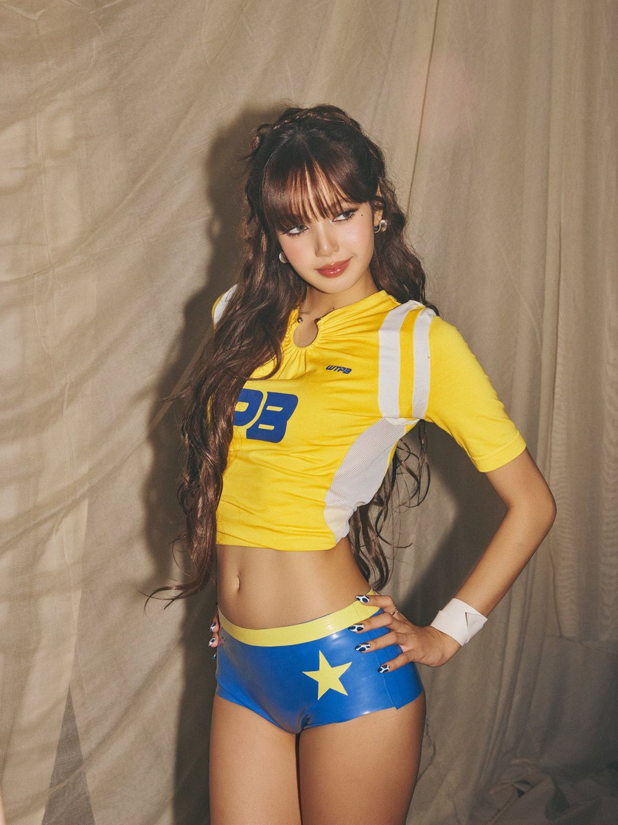 daily_magazin's tweet photo. Rap dünyasının yıldızı Lisa, güzelliğiyle dikkat çekti. https://t.co/MefNfGotTo