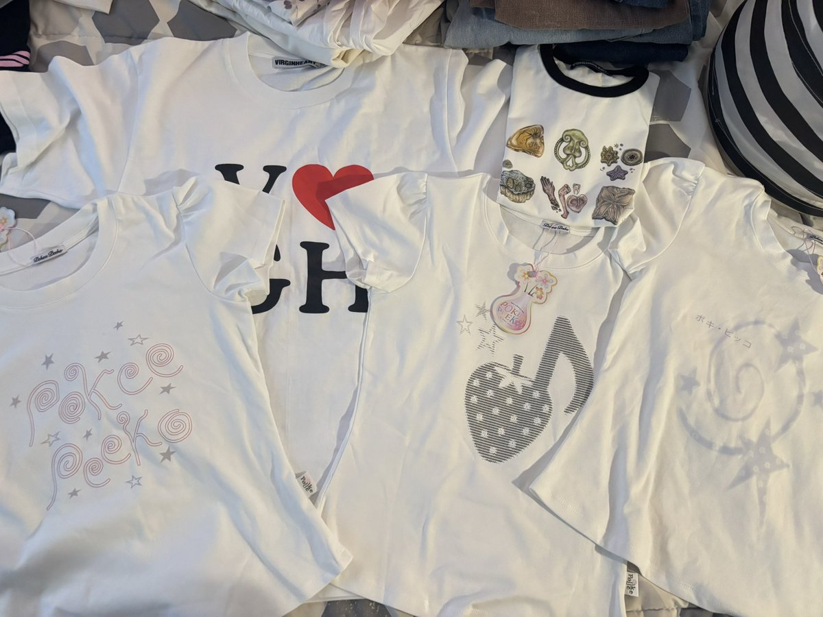 bubina53717617's tweet photo. ปล่อยเสื้อผ้าอจ แฟ บางตัวยังเหลือน้า เน้นหมด เค้าต้องย้ายหอแน้ว  
•ไลฟ์ช่องทางตตน้า: https://t.co/OAJ2CG197l
•มาดึกหน่อยน้า 3ทุ่มได้🥺

#ส่งต่อเสื้อผ้า #ส่งต่อเสื้อผ้ามือสอง #เสื้อผ้ามือ2  #ส่งต่อ #เสื้อผ้ามือสอง #โล๊ะตู้เสื้อผ้า #ส่งต่อcintage #ส่งต่อstylist #bemingส่งต่อ https://t.co/L1OJieIojp