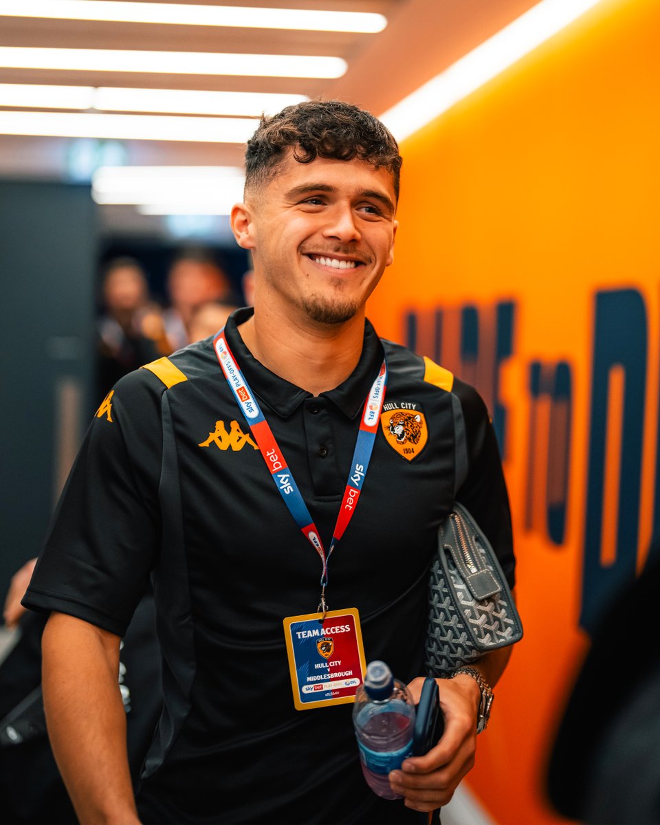 Hull City tweet media