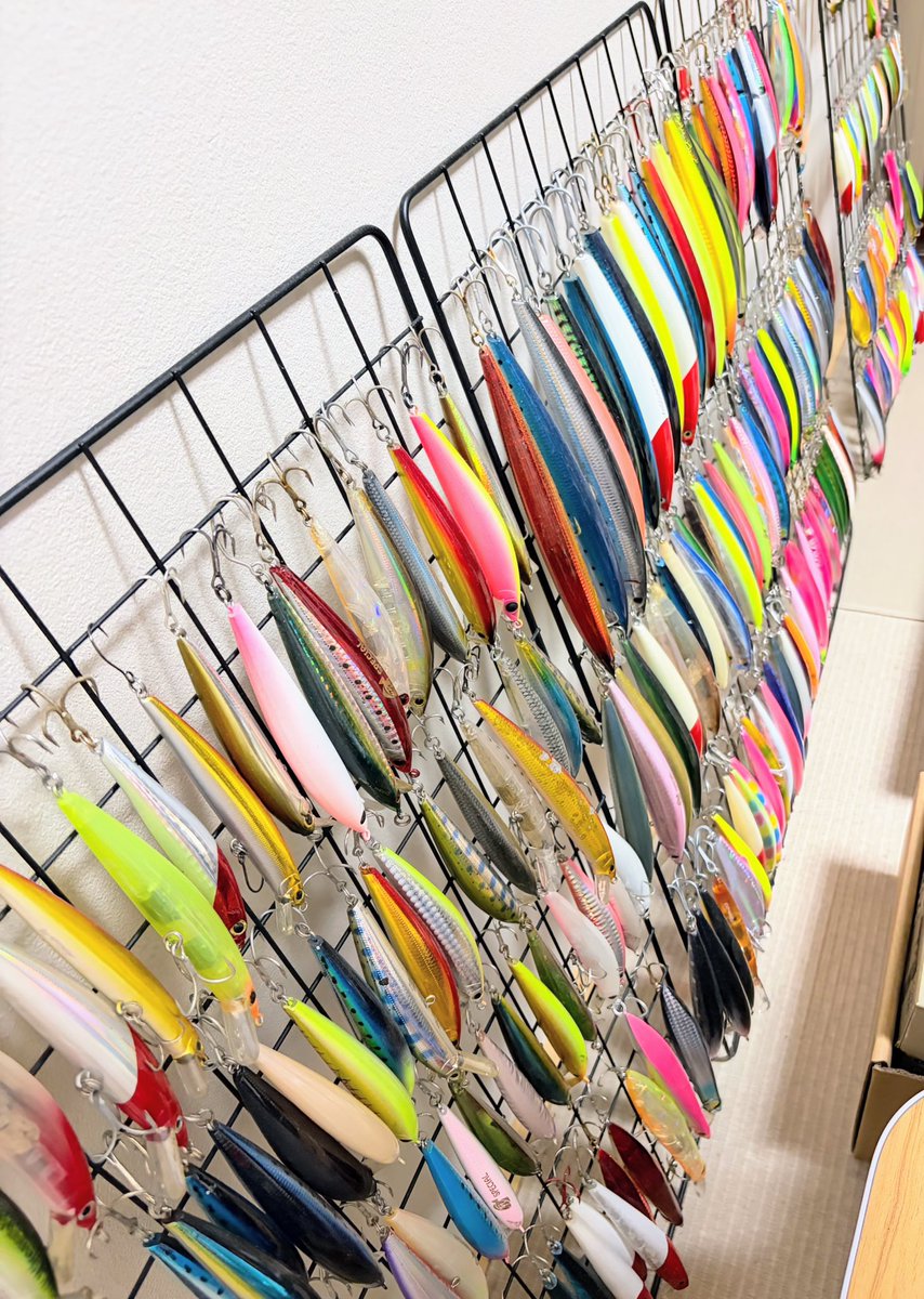 fire_head_surf's tweet photo. 新しいモノに注目が行きがちだけど
製品としてリリースされたもの全てに
愛情とリスペクトを持って活動したい。

もちろん新製品を知ってもらい広めることは分かっている。
その中にも昔ながらのルアーが好きでファンになってくれている人がいることも忘れちゃいけない。

原点回帰・温故知新
諸先輩方が知恵を出し合って生まれた作品を今に融合させて繋いでいきたいな。

#Jackson
#Jacksonlures