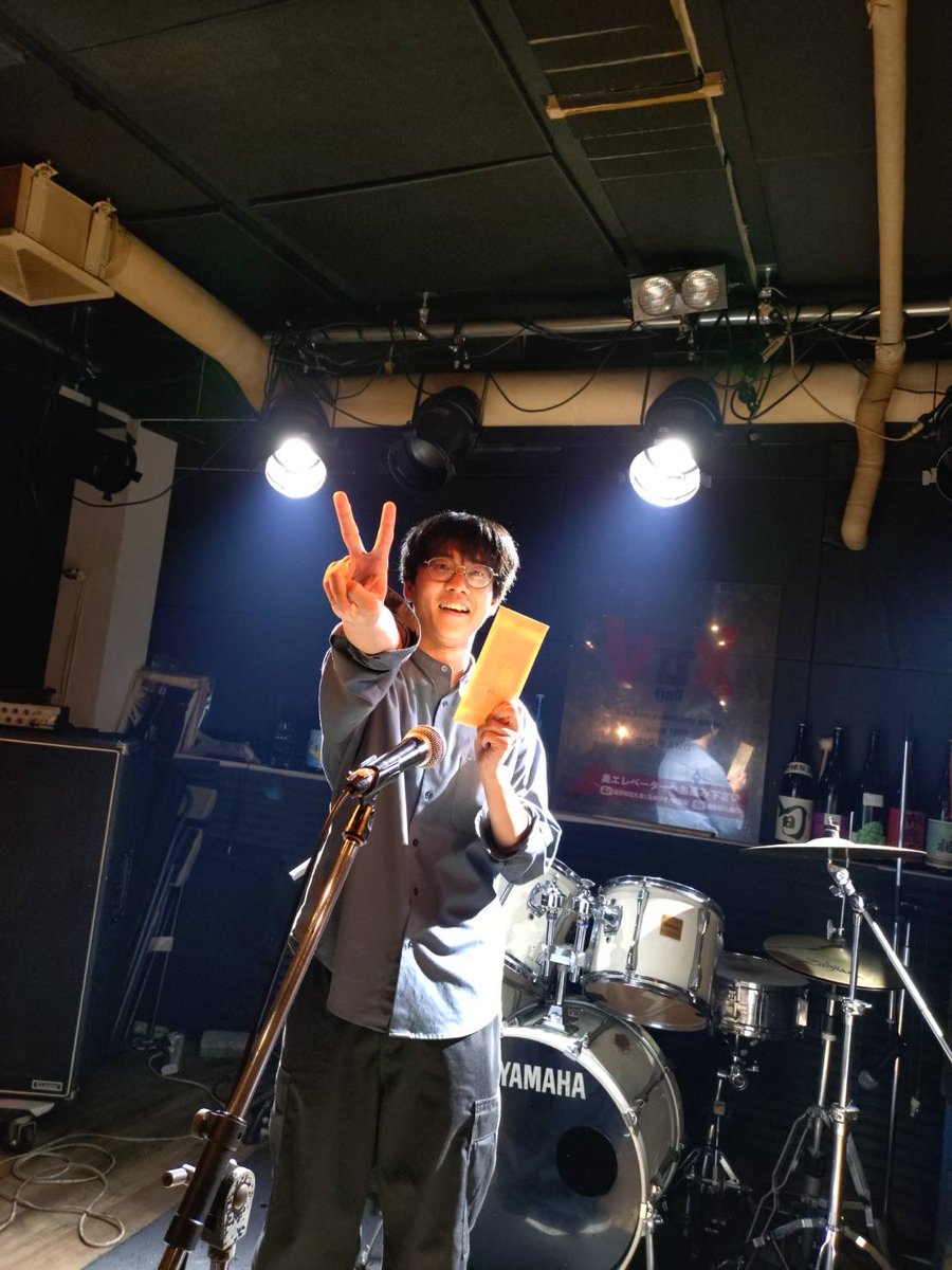 poetry_n_flight's tweet photo. ポエトリー・ナイトフライト、2026年5月のチャンピオンは、中村麗人‼︎おめでとう🏆フレッシュなのに鋭いことばの軌跡が見えました。来月6/20は20分のチャンピオンステージを務めてもらいます✨ https://t.co/RrqCShCPdB