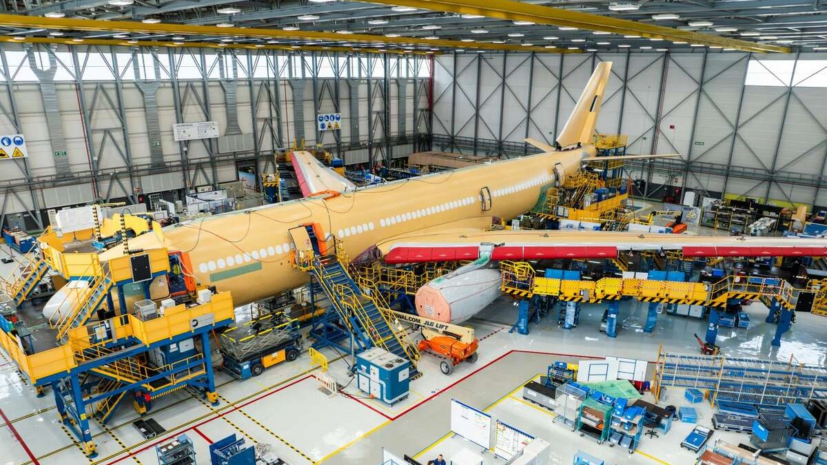 Image for the Tweet beginning: Airbus : un nouveau site