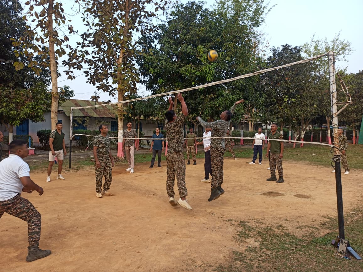 173Bn's tweet photo. "Games make you fit and fine" 173 BN CRPF https://t.co/4m7PF0Uqvc