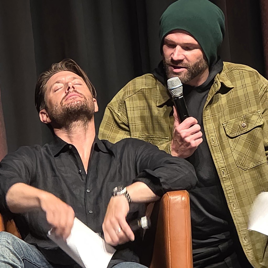 J2 archive tweet media