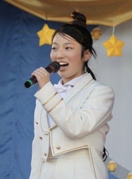 yumesaki_airi's tweet photo. 0歳から芸能界に入り、
気づけば人生のほとんどをステージの上で生きてきました。

いろんな時代の私がいるけど、
どの瞬間もちゃんと今の私に繋がってる。

これからも、私らしく歌って踊って生きていきたいです。 https://t.co/C95fYkEdWp