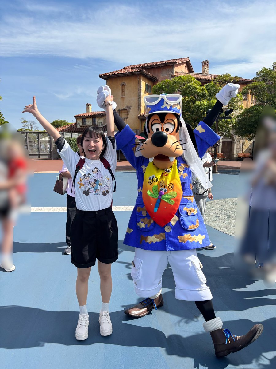 rdsid32's tweet photo. たま���は団体の事以外も話そうと思いまして、今週ディズニーシーとピクサーの世界展に行きました！
ディズニーは最高！
遅ればせながらディズニー+にも加入したので、色んな作品見ようと思います💪
最近見て良かったのはカーズクロスロード🚗
ちょっと前に公開された私がビーバーになる時も良かった🦫 https://t.co/xVSjwFzEG5