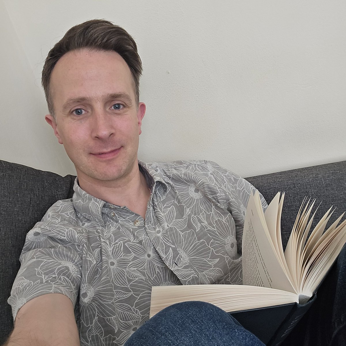 Colin📚 tweet media