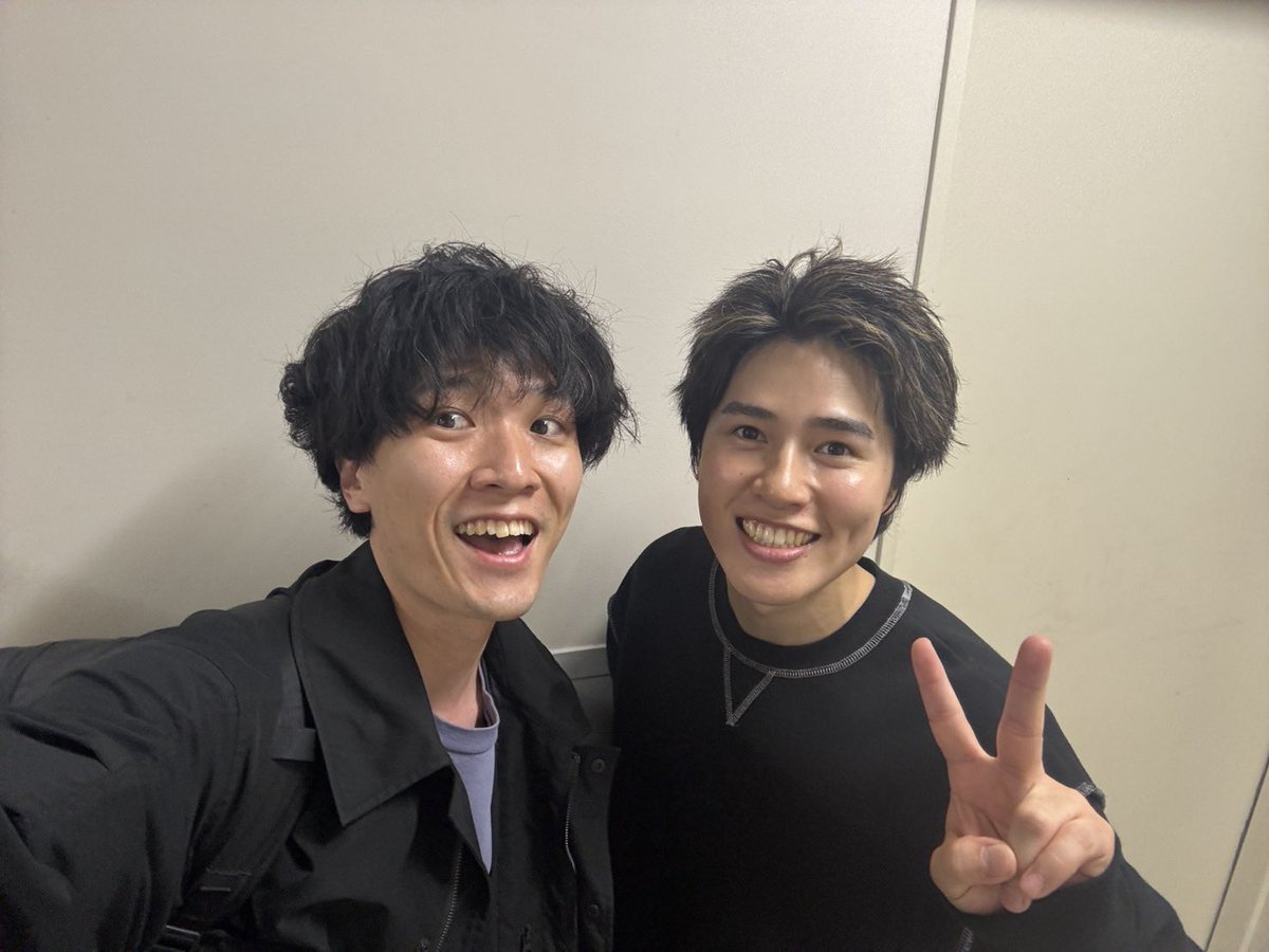 simba_tsuchiya's tweet photo. #畠中佑 さん
#竹内栄治 さん

#ナミヤ雑貨店の奇蹟 観にきてくれました🥹
明日は東京公演の千秋楽〜！たんのしみ！ https://t.co/MpaUzMglKv