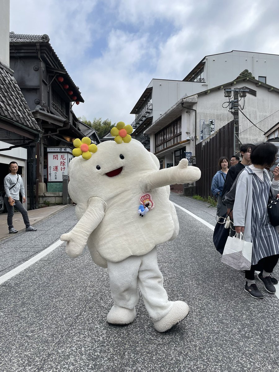くもっくる☁ tweet media