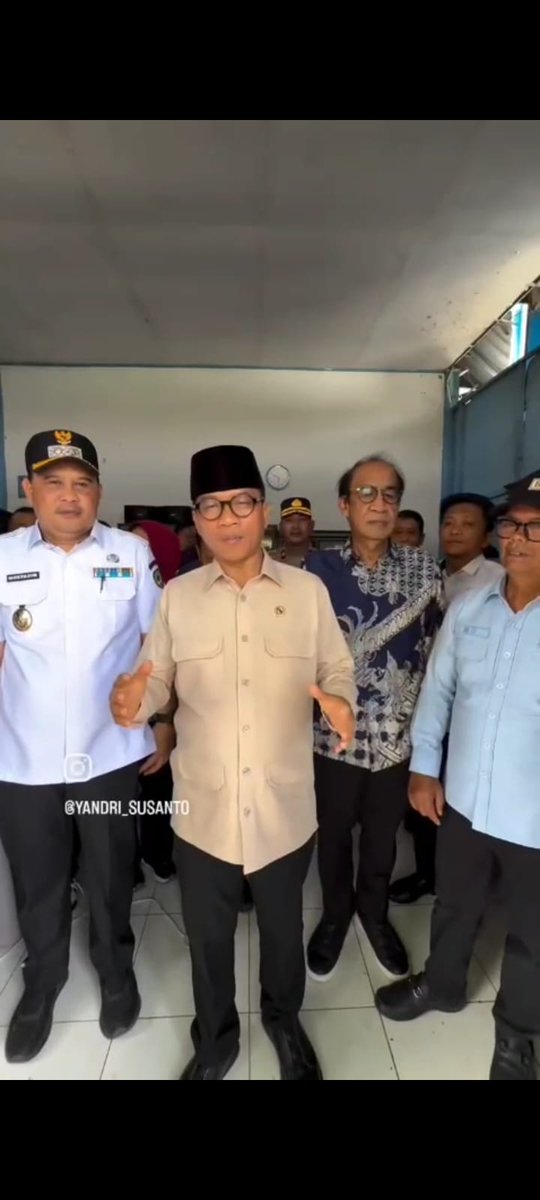 aliabmuzzamil's tweet photo. BUMDesa Desa Muara Dua, Tanah Abang, Paling Sumatera Selatan mengelola Ketahanan Pangan untuk meningkatkan ekonomi rakyat. 

@YandriSusanto
@ARizaPatria
@KemensetnegRI

#KementerianDesaPDT
#BPSDMKementerianDesaPDT
#BUMDesaKelolaKetahananPangan
#BUMDesaKerjasamaKDMP
#KerjaTPPBer https://t.co/1Q8fkz1oSt