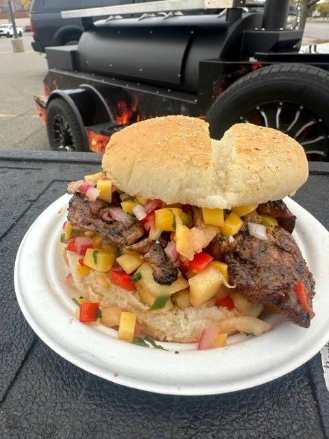 Prairie_smoke's tweet photo. Food Day!
Location: Cathedral Village Arts Fair
📆May 20th
⏰ 10am to 6pm
📍Garnet St.
Vacuum-sealed take-home meat is available
Regular menu:
Beef Brisket
Pulled Pork
Cup O' Que
Texas Big Beef Sausage
Apple Cider Slaw
BBQ Pit Beans
Maple Bacon Cornbread
Tumbleweed Pickles https://t.co/53BUkTQseb