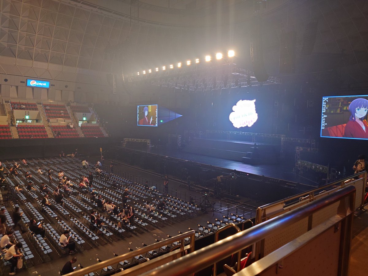 ayanopoyo's tweet photo. 良い具合の席だった https://t.co/dW7bt1YvyM
