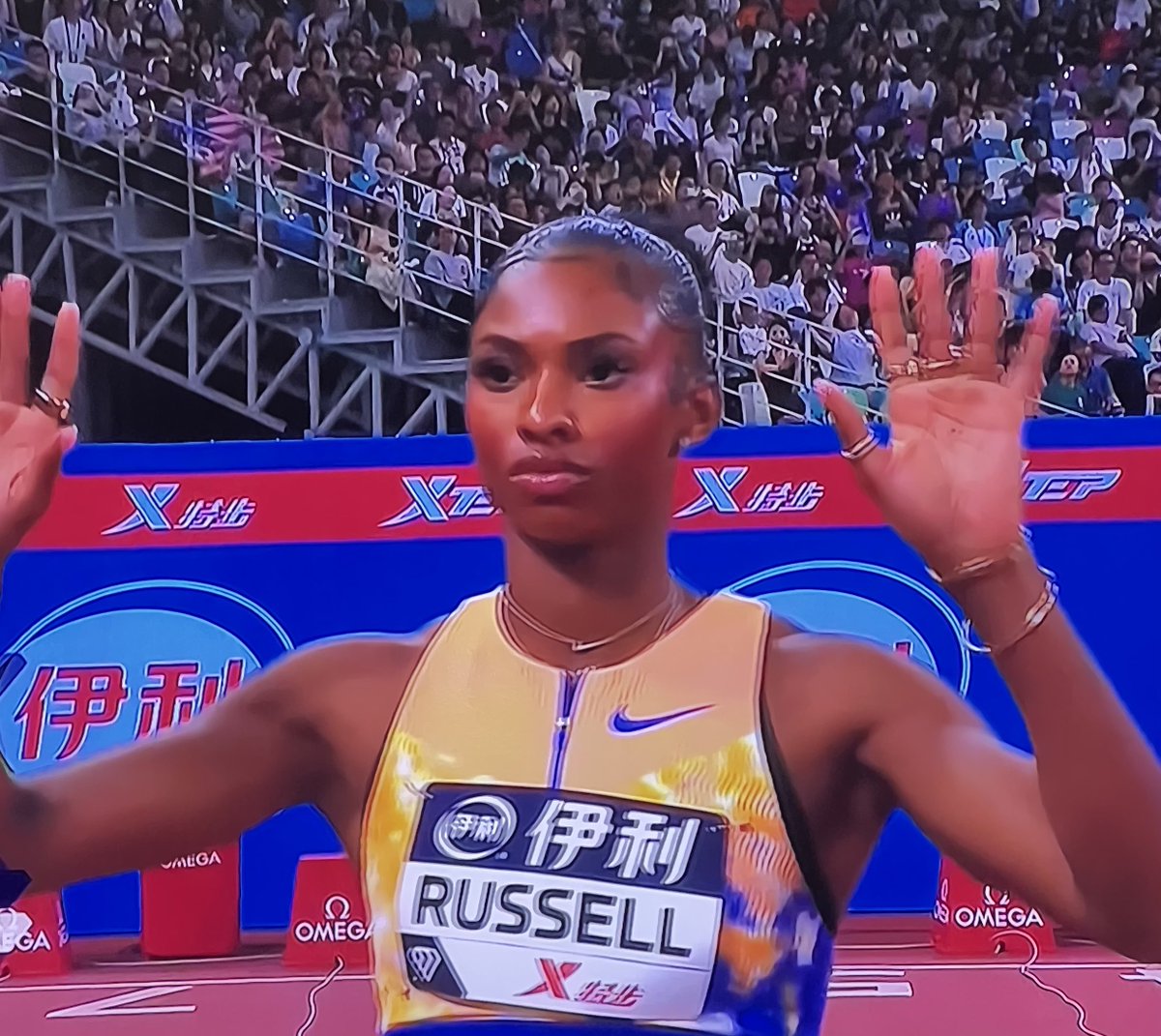 _OwenM_'s tweet photo. THE SECOND FASTEST TIME IN HISTORY!!!!!!

Masai Russell 🇺🇸 clocked a stunning national record of 12.14 seconds (+0.5) to win the women’s 100m hurdles in Xiamen. 

Tobi Amusan 🇳🇬 ran 12.28 seconds to finish second, while Devynne Charlton 🇧🇸 once again improved her national record down to 12.37 seconds in third. 

#XiamenDL