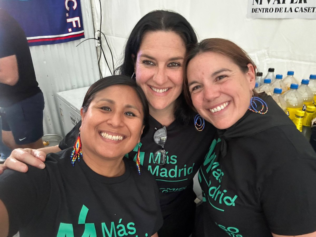EscalanteMarisa's tweet photo. 🎊 No falten a la Caseta de @MasGetafe__ la mejor música, los mejores bocatas y la mejor gente de las Fiestas de Getafe. 🎉 https://t.co/uq3Sb32Jqx