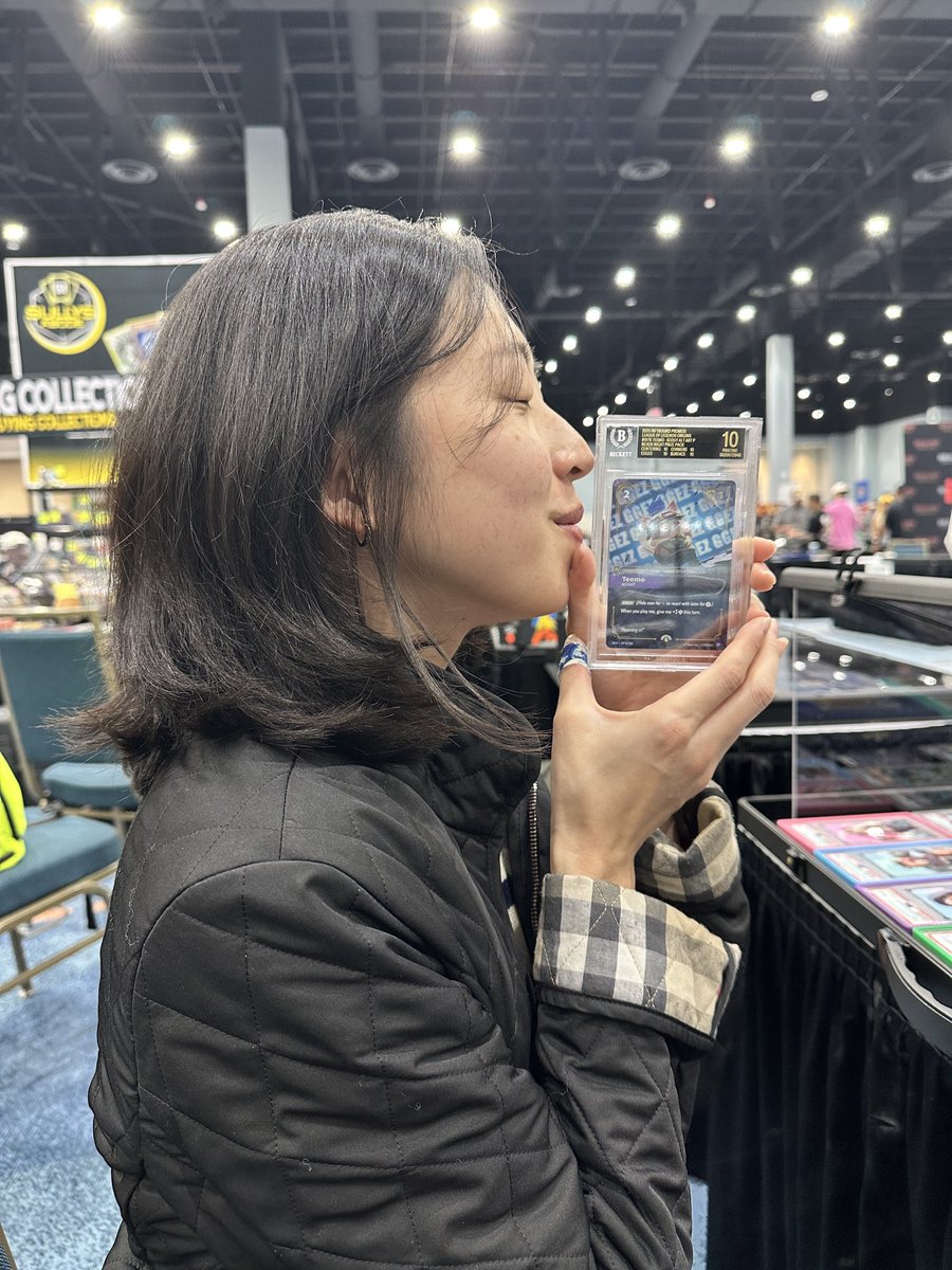 agentdmg's tweet photo. After playing Teemo support for a whole year on @LeagueOfLegends, we graded our own GGEZ Teemo in a BGS Black Label 🖤✨ @playriftbound https://t.co/LkQgGCxd3A