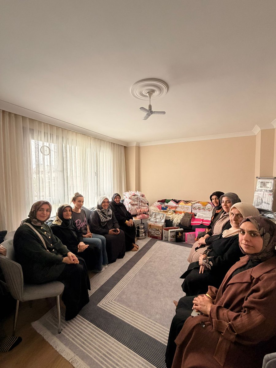 akyildiz3469's tweet photo. Yetim kızlarımızın hediyelerini bugün ulaştırdık. https://t.co/5ioSYGeZKE